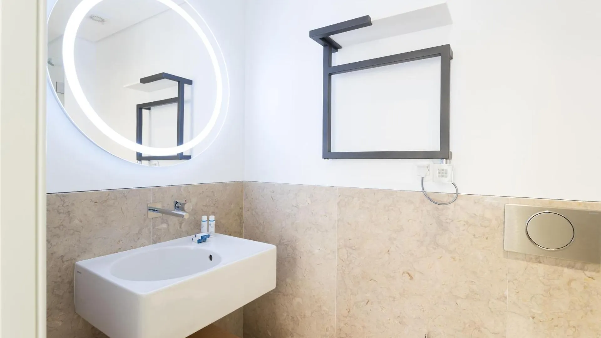 Boutique Chiado Suites Lisboa 4*,